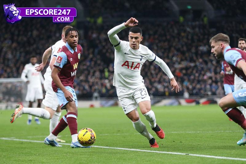 Tottenham và Burnley